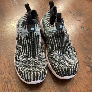 In motion ortholite girls size 2 shoes